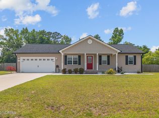 108 Eagle Ridge Dr, Beulaville, NC 28518