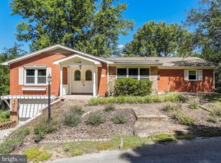 661 6th St, Romney, WV 26757