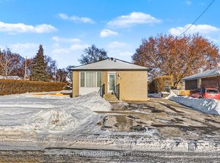 1015 Walton Blvd, Whitby, ON L1N 3G8