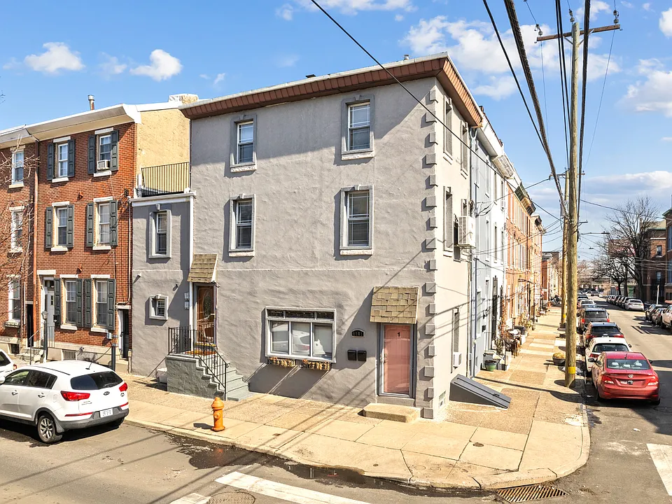 1101 E Palmer St