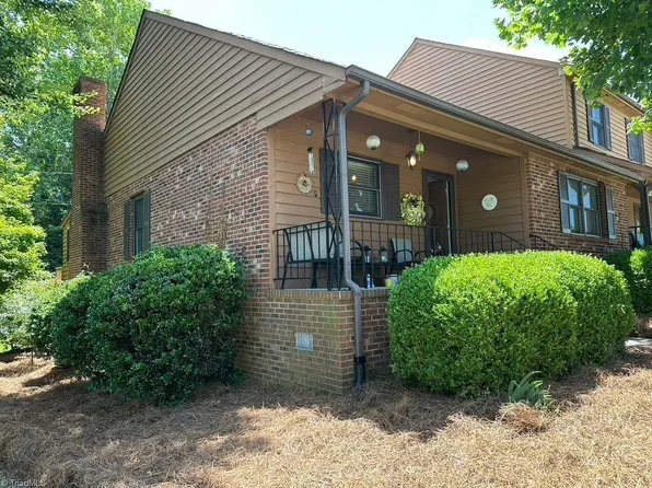 5000 Country Ln, Archdale, NC 27263