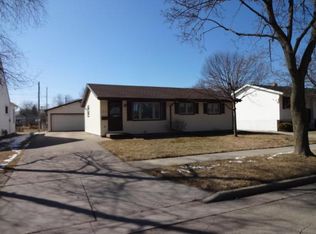 1217 S Walden Ave, Appleton, WI 54915