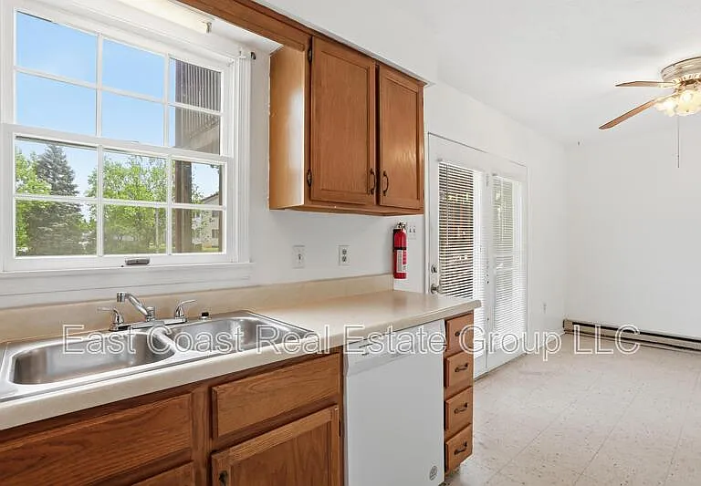 427 N Western Ave — Photo 11