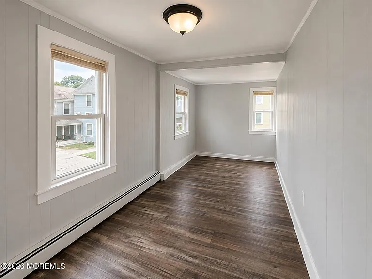 135 Whitehead Ave #UPSTAIRS — Photo 5