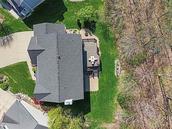 3rd image of 42 Riverdell Ct