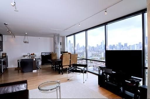 4th image of 860 W Blackhawk St Unit 2208