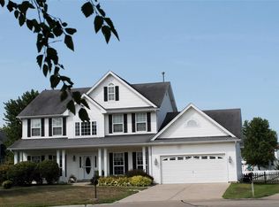 22 Trailridge Ct, Saint Charles, MO 63301