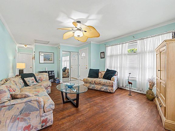 3rd image of 1246 Penrose Ave