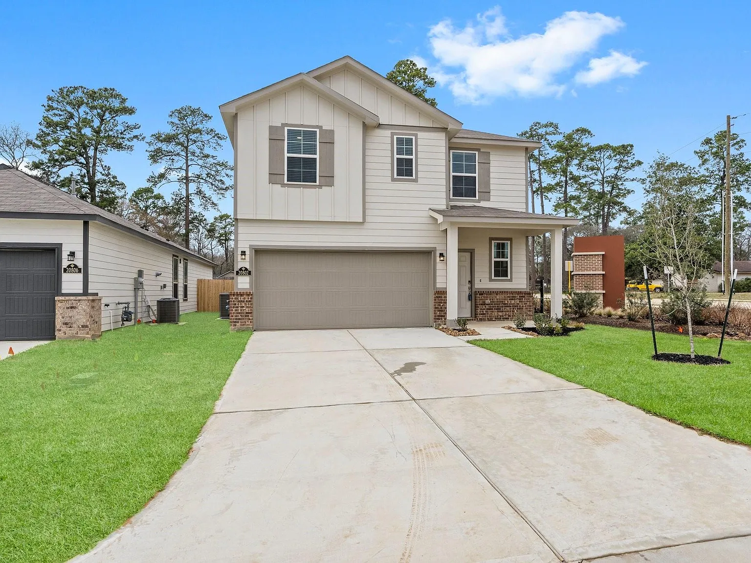 4 bed, 2.5 bath, 1785 sqft, $2,100 — Photo 3