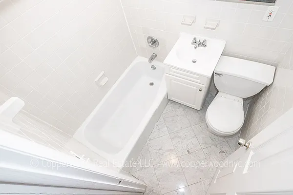 Rented by Copperwood Real Estate | media 20