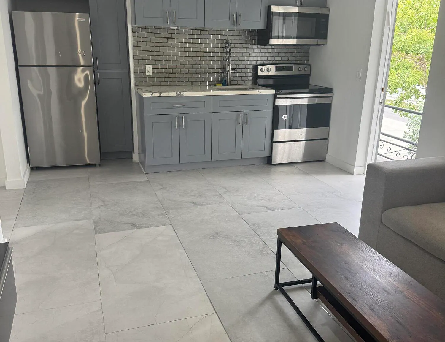 1 bed, 1.0 bath, 4617 sqft, $1,800 — Photo 2