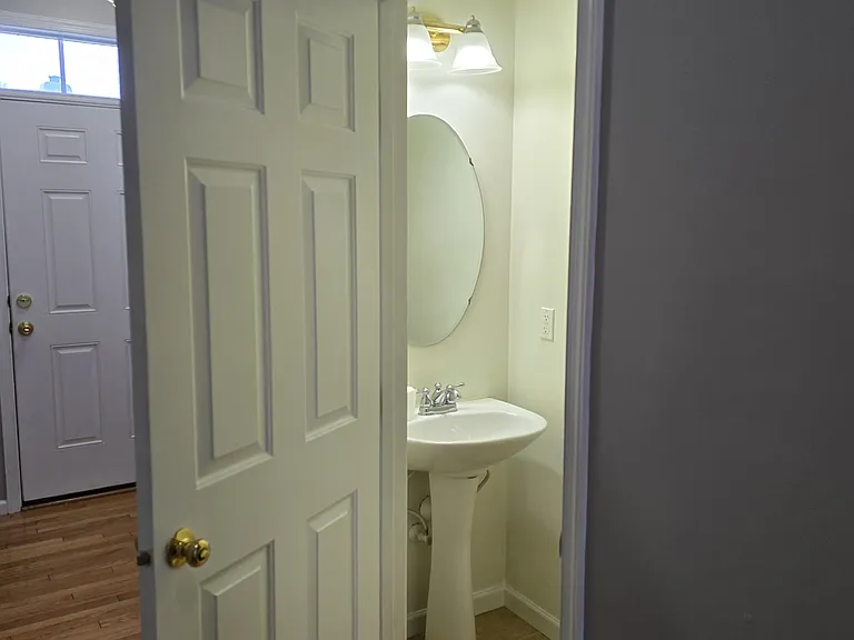 2933 Stratford Way — Photo 10