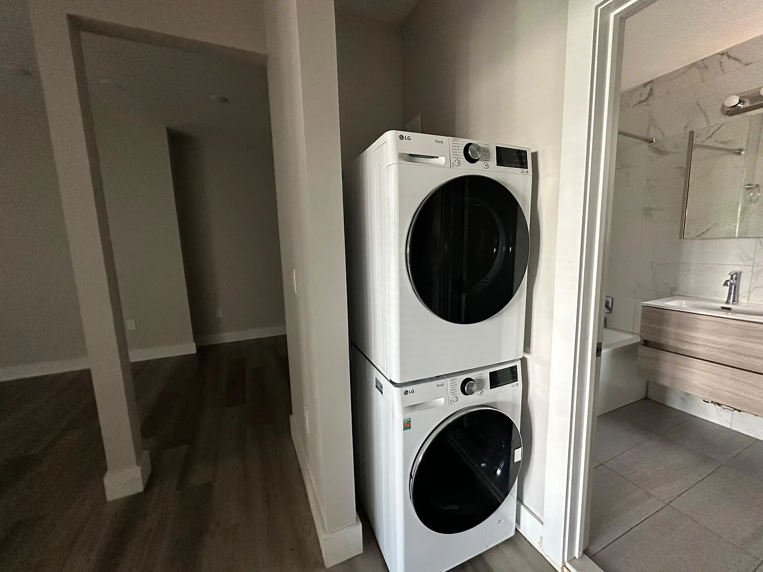 2 bed, 800 sqft, $2,250 — Photo 3