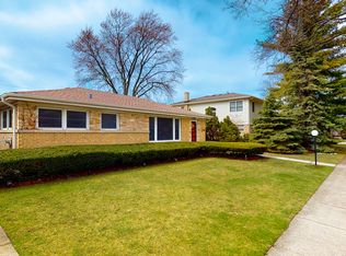 8648 Central Park Ave, Skokie, IL 60076