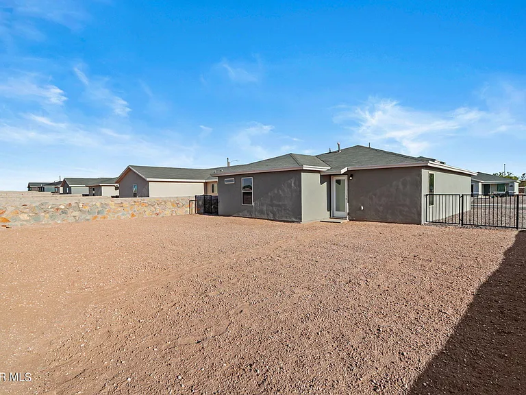 14541 Faxon Yucca Ave — Photo 21
