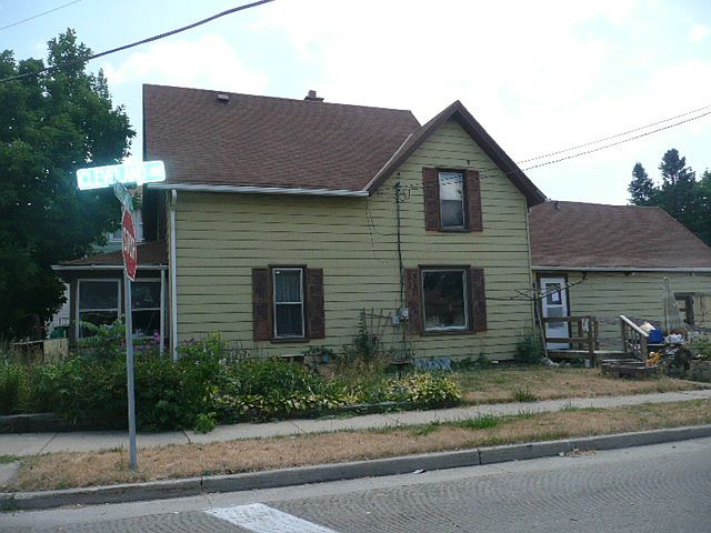 2nd image of 1201 E Moreland Blvd