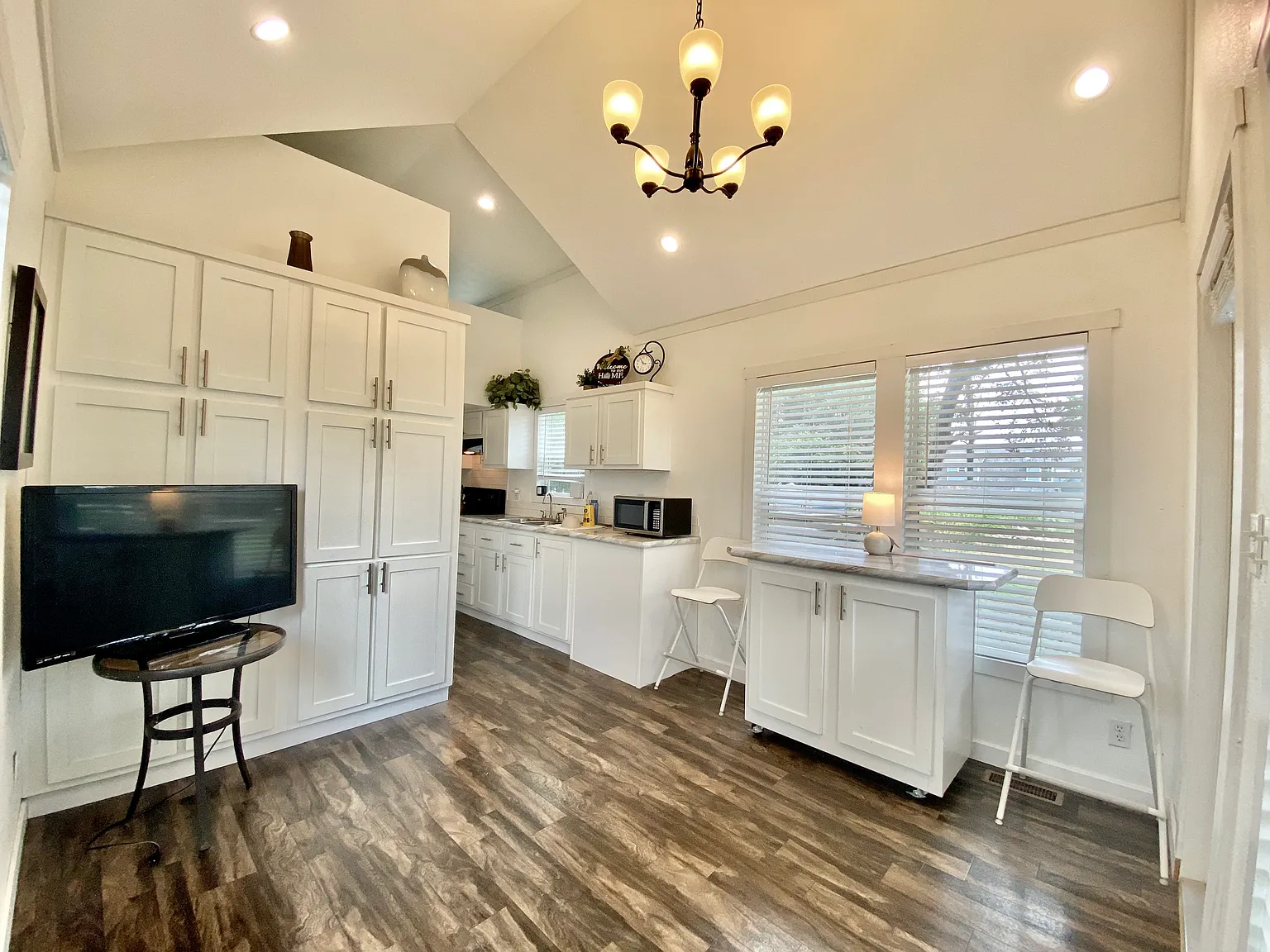 1 bed, 399 sqft, $1,200 — Photo 2