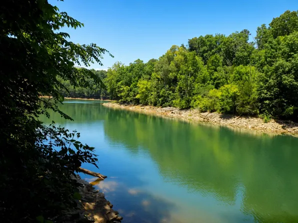 13 Sherwood Dr, Morristown, TN 37814