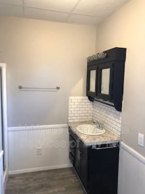 1 bed, 1.0 bath, 864 sqft, $630 — Photo 4