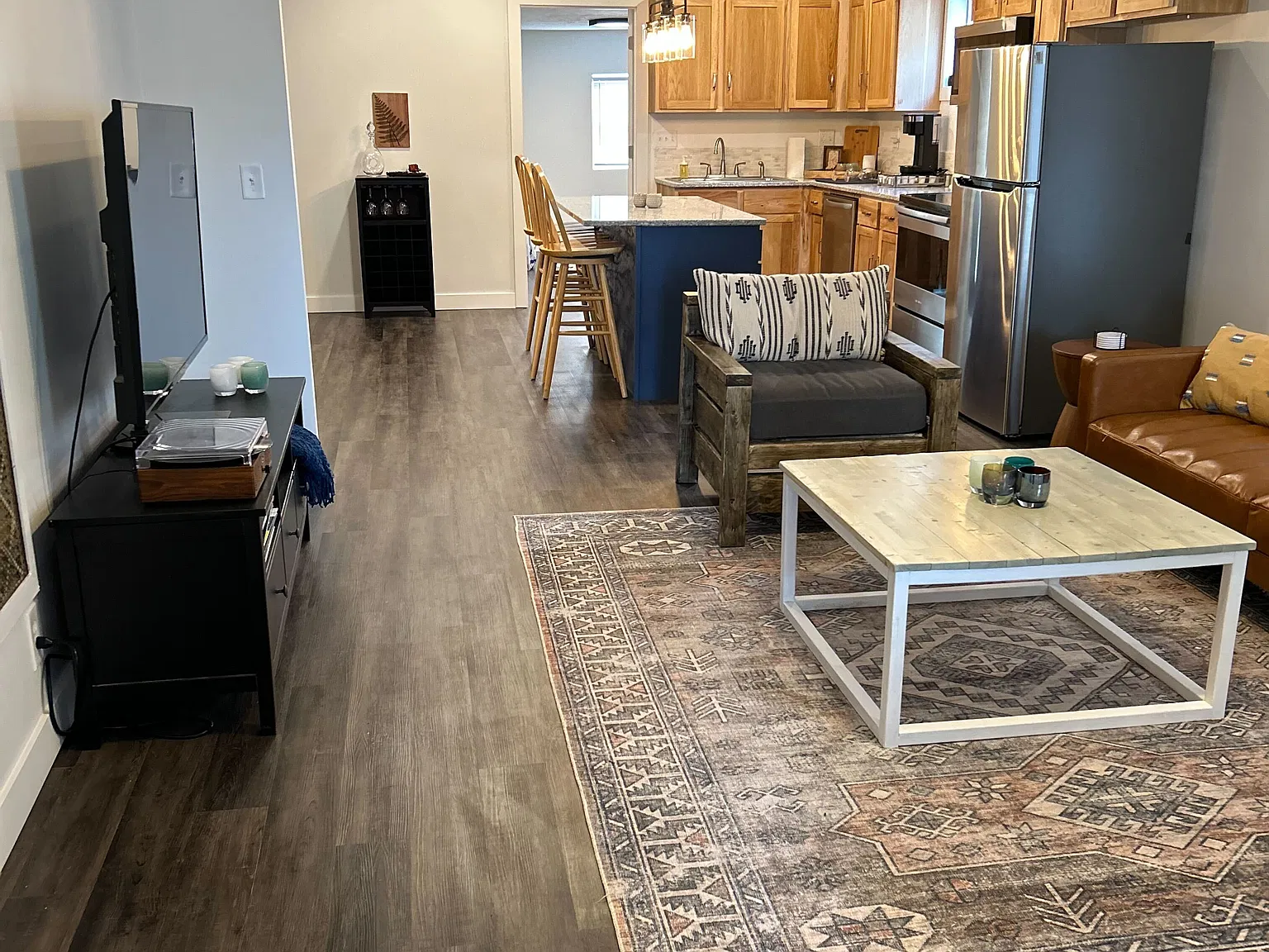 3 bed, 1730 sqft, $1,895 — Photo 2