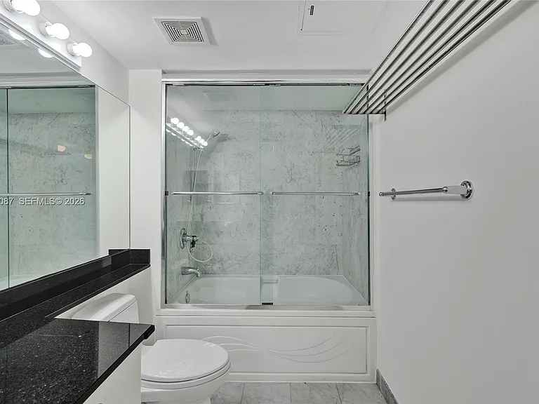 31 SE 5th St #2305 — Photo 25