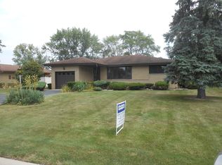 12727 S McVickers Ave, Palos Heights, IL 60463