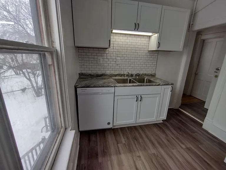 2013-2015 John Ave — Photo 22