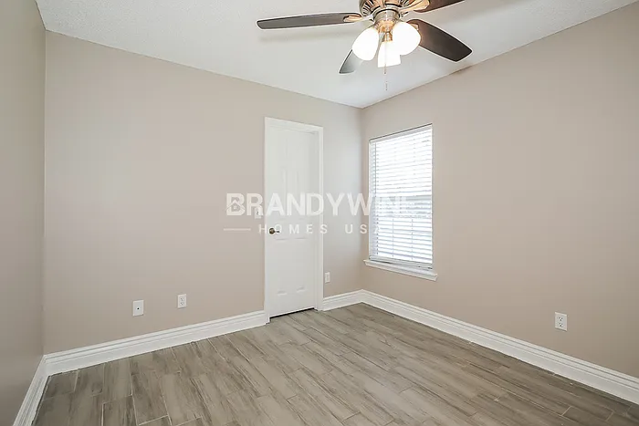 3555 Barbizon Ct — Photo 16