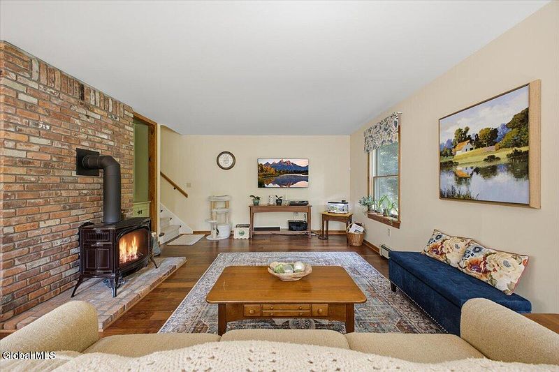5th image of 43 Grace Moore Road