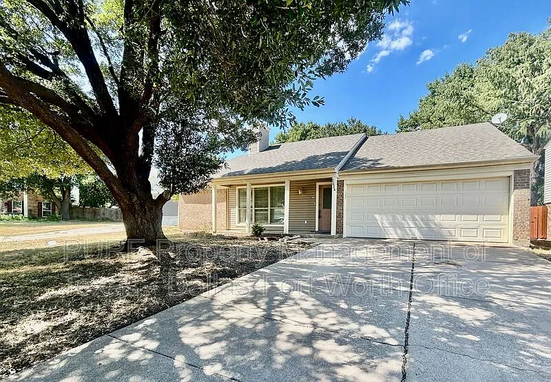3 bed, 2.0 bath, 1430 sqft, $2,150 — Photo 1