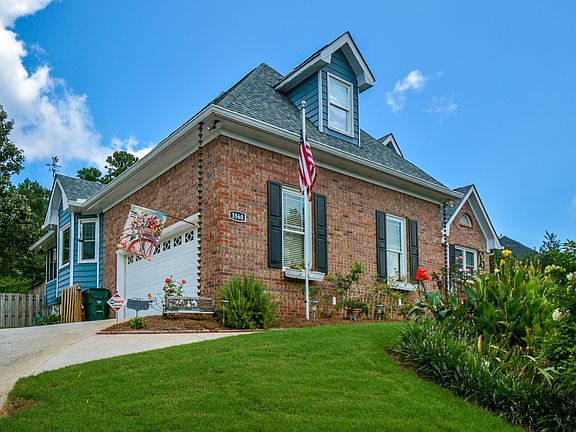 3rd image of 3560 Millers Pond Way