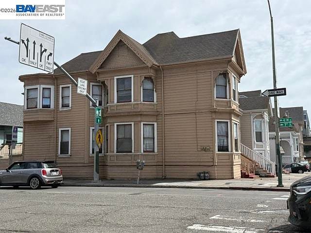 1st image of 636 Alice St