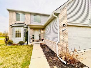 33507 Sand Piper Dr, Romulus, MI 48174