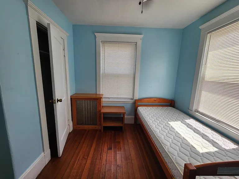 44 Woodbine St #1C — Photo 3