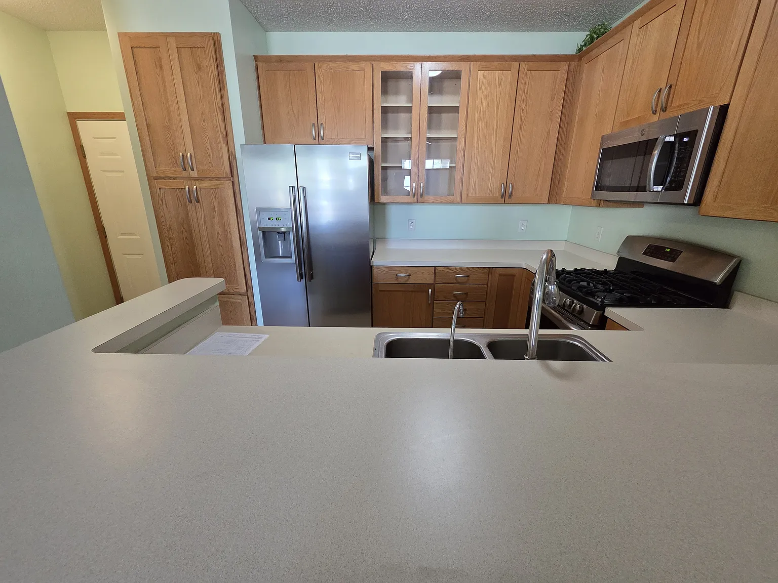 3 bed, 1532 sqft, $2,400 — Photo 4