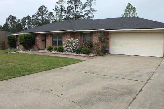 1st image of 204 Colony Park Dr