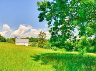 1533 Groundhog Mountain Rd, Hillsville, VA 24343