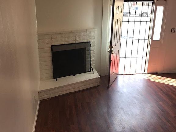 5th image of 443A Woodlawn Ave #1