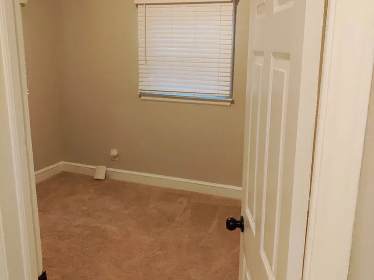 314 N Linwood Ave — Photo 5