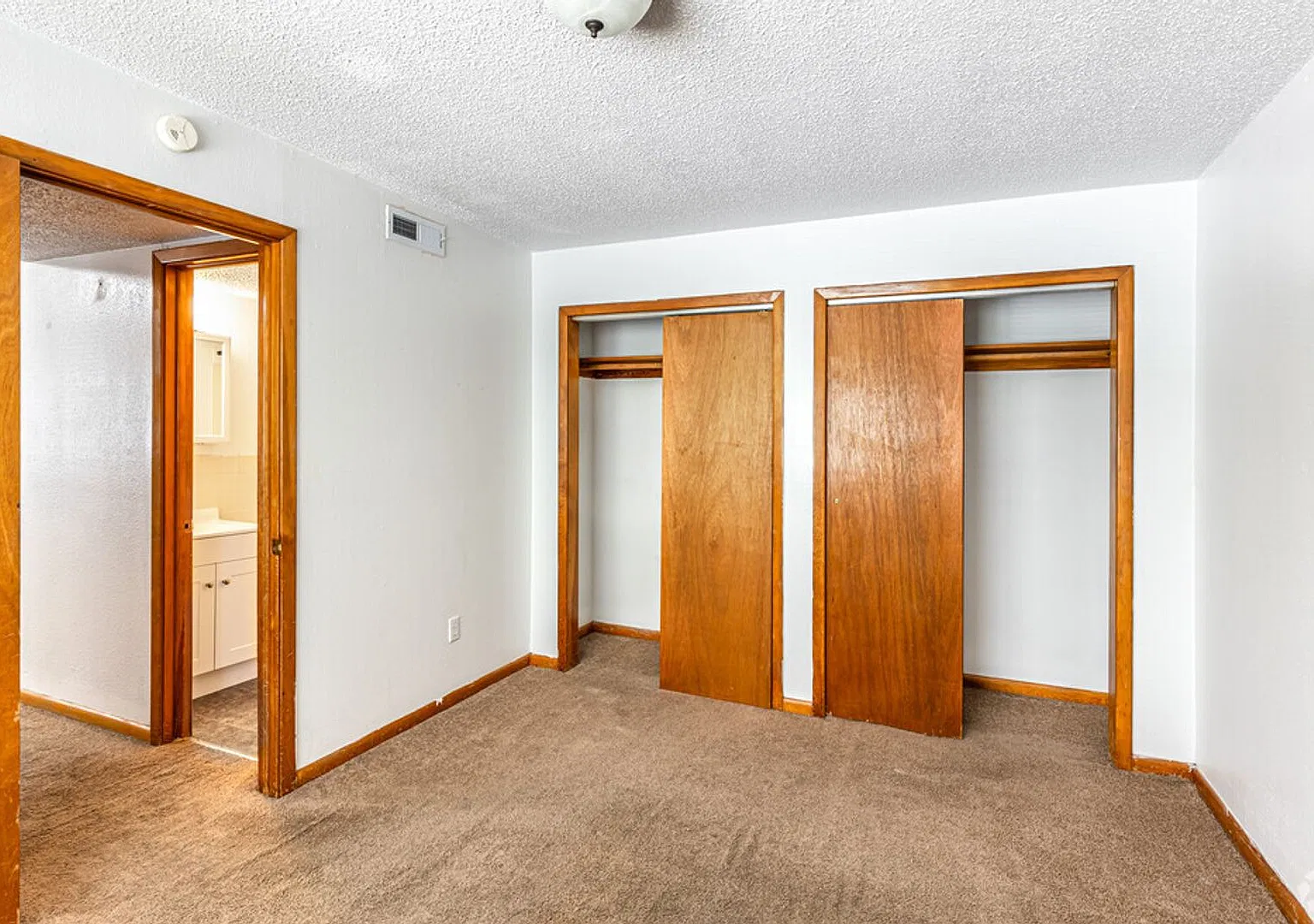 1015 Southpark Dr — Photo 3
