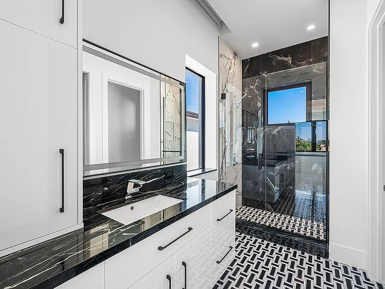 2650 NE 48th Ct — Photo 50