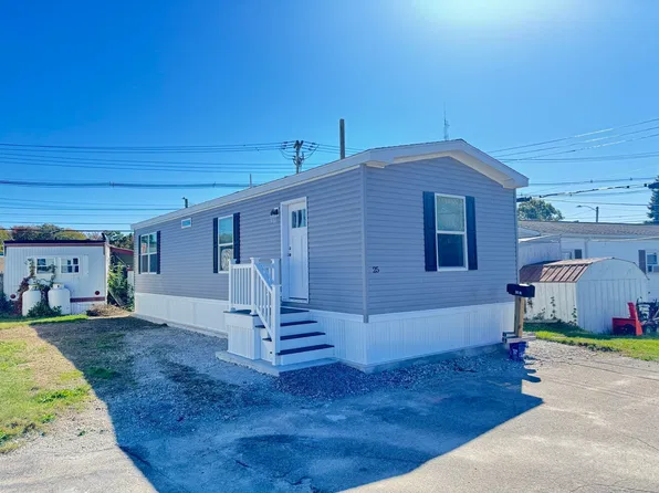 131 Washington St Trailer 25, Foxboro, MA 02035