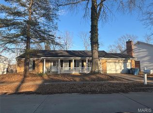 1768 Orchard Hill Dr, Chesterfield, MO
