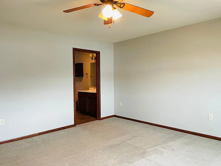 2940 Icecap Rd — Photo 15