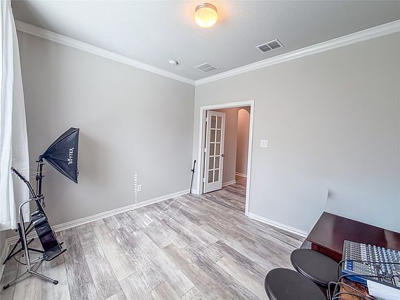 4th image of 328 Callaghan Dr