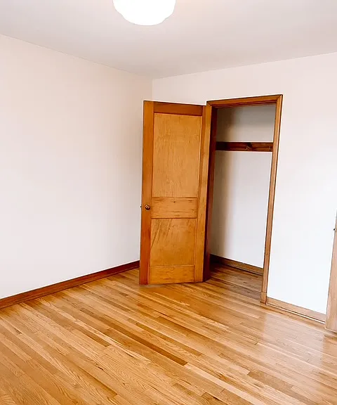 25 E Henderson Rd #B — Photo 17