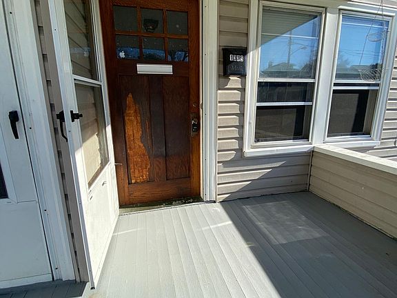 4th image of 1339 Phelps Ave