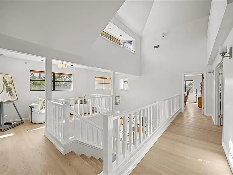673 S Mentor Ave — Photo 22