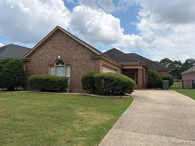 9132 Green Chase Dr — Photo 1