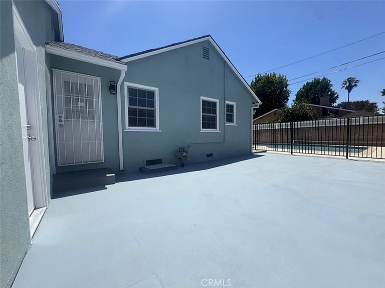 7245 Wish Ave — Photo 21